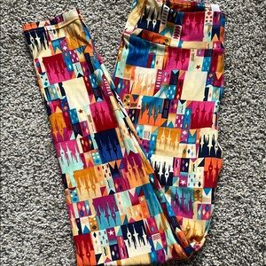 LuLaRoe Disney Castle Colorful leggings one size